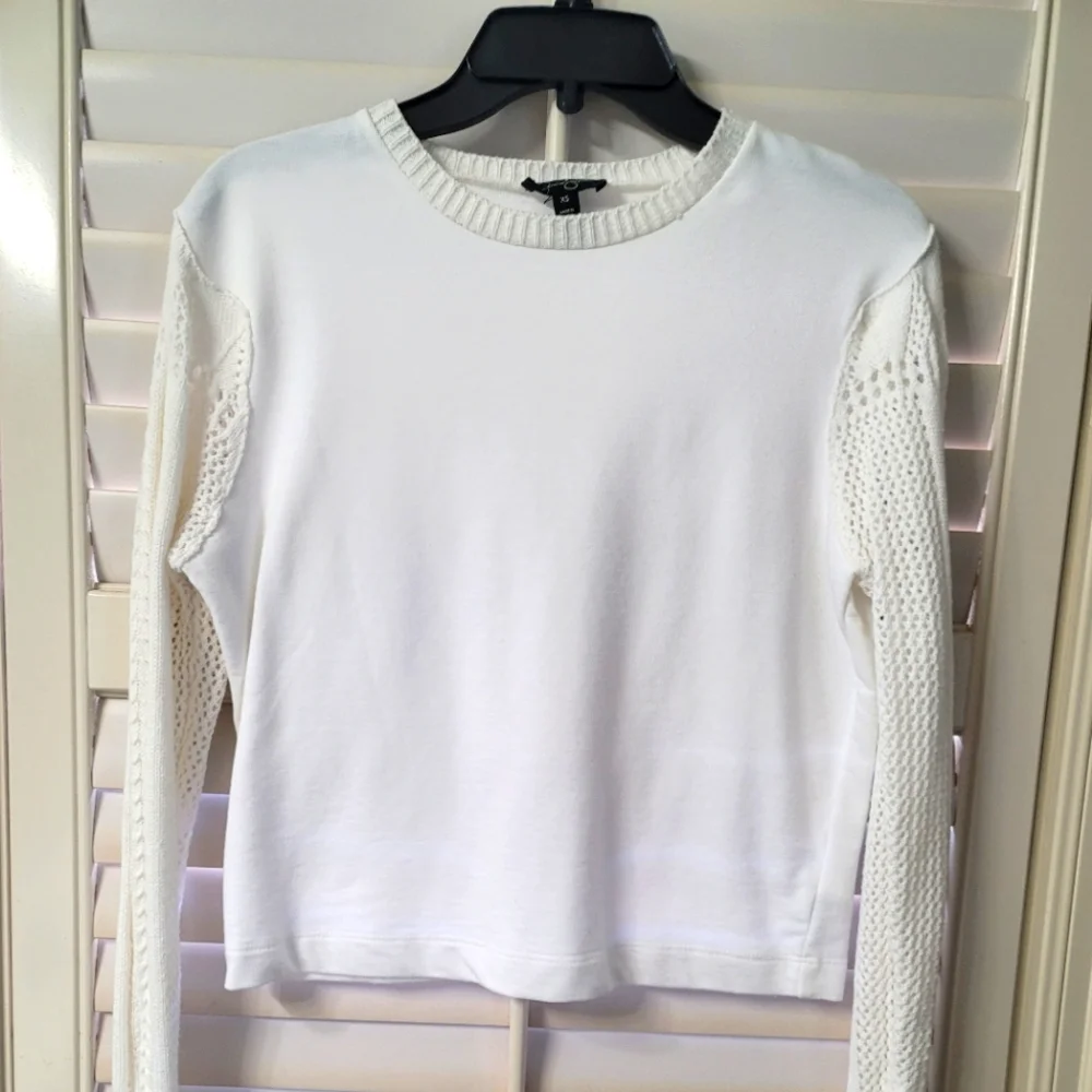 Sweater - Picture 1 of 3